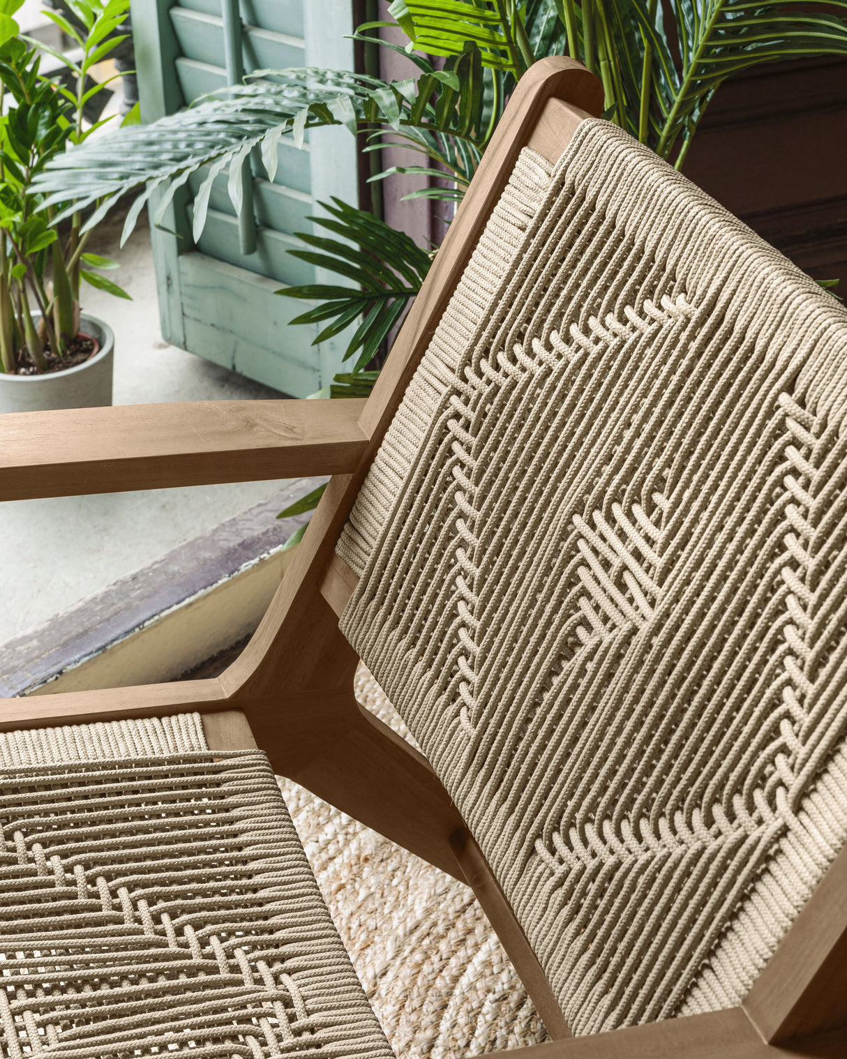 Geralda Sessel aus Akazienholz mit dunklem Finish FSC 100% - ZEN ZONE Furniture