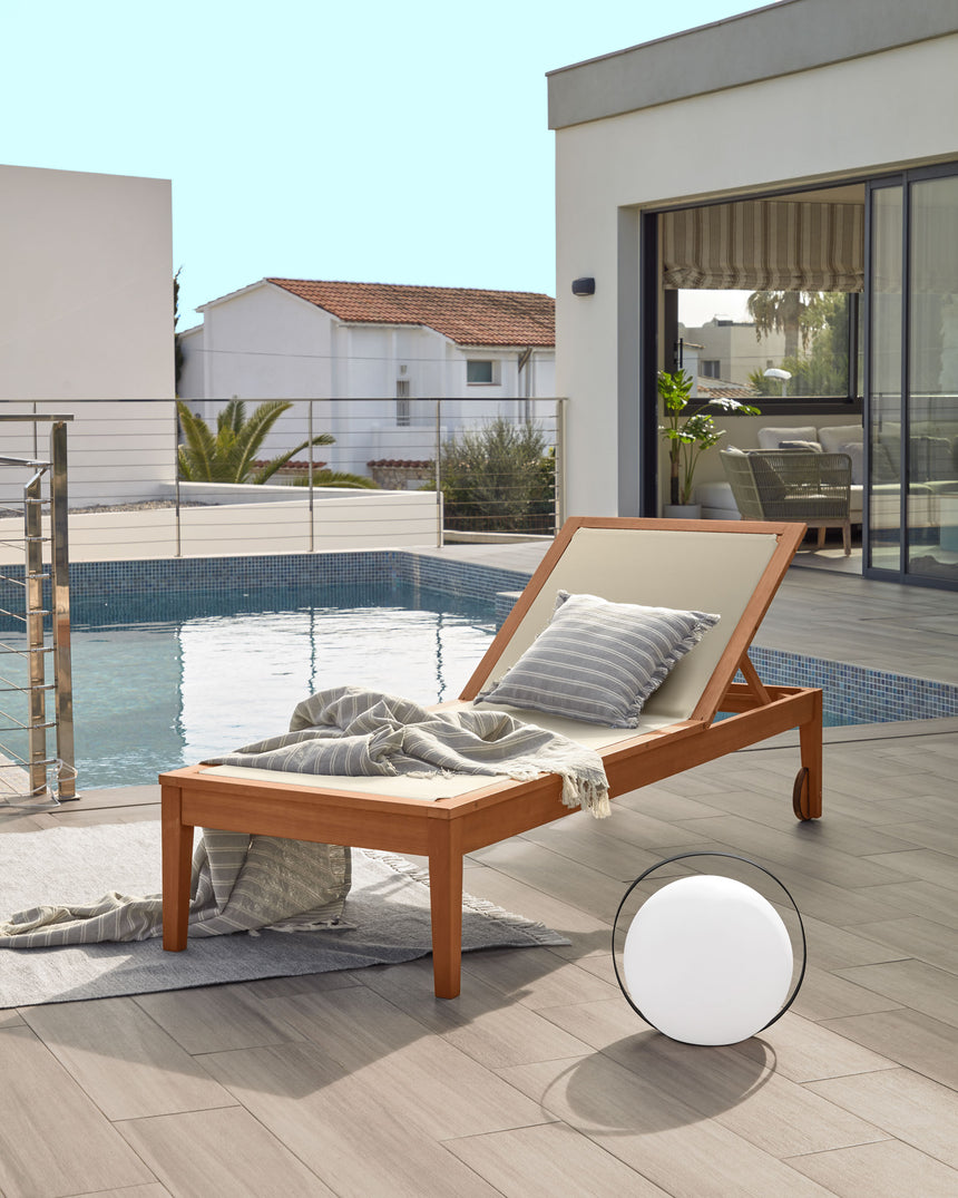 Caterin verstellbare Sonnenliege aus massivem Eukalyptusholz FSC 100% in beige - ZEN ZONE Furniture
