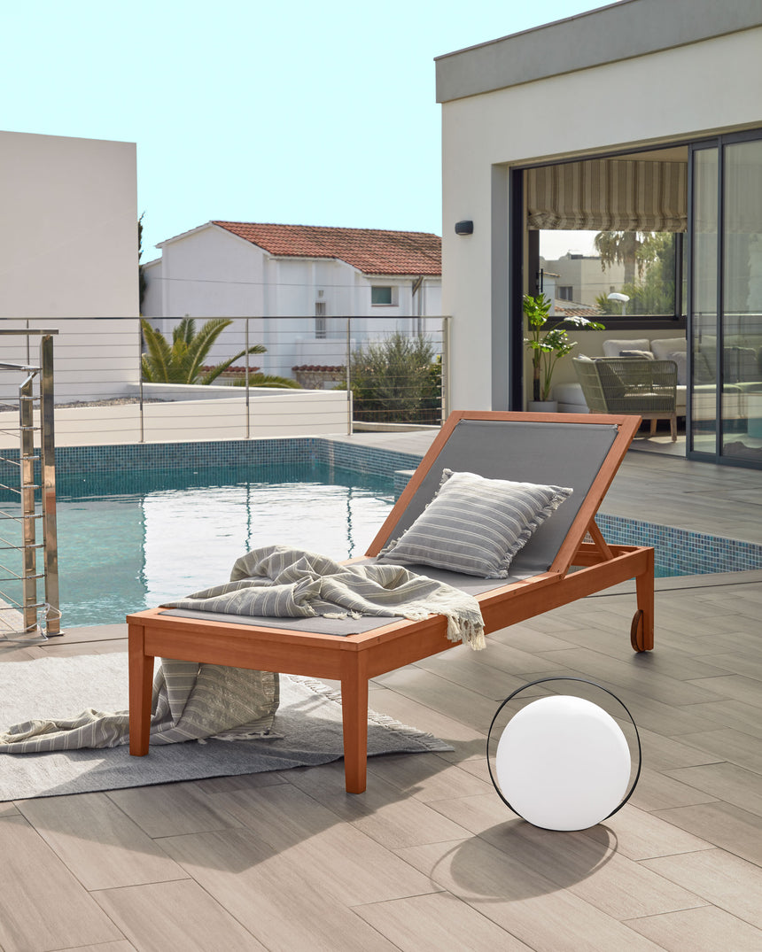 Caterin verstellbare Sonnenliege aus massivem Eukalyptusholz FSC 100% in grün - ZEN ZONE Furniture