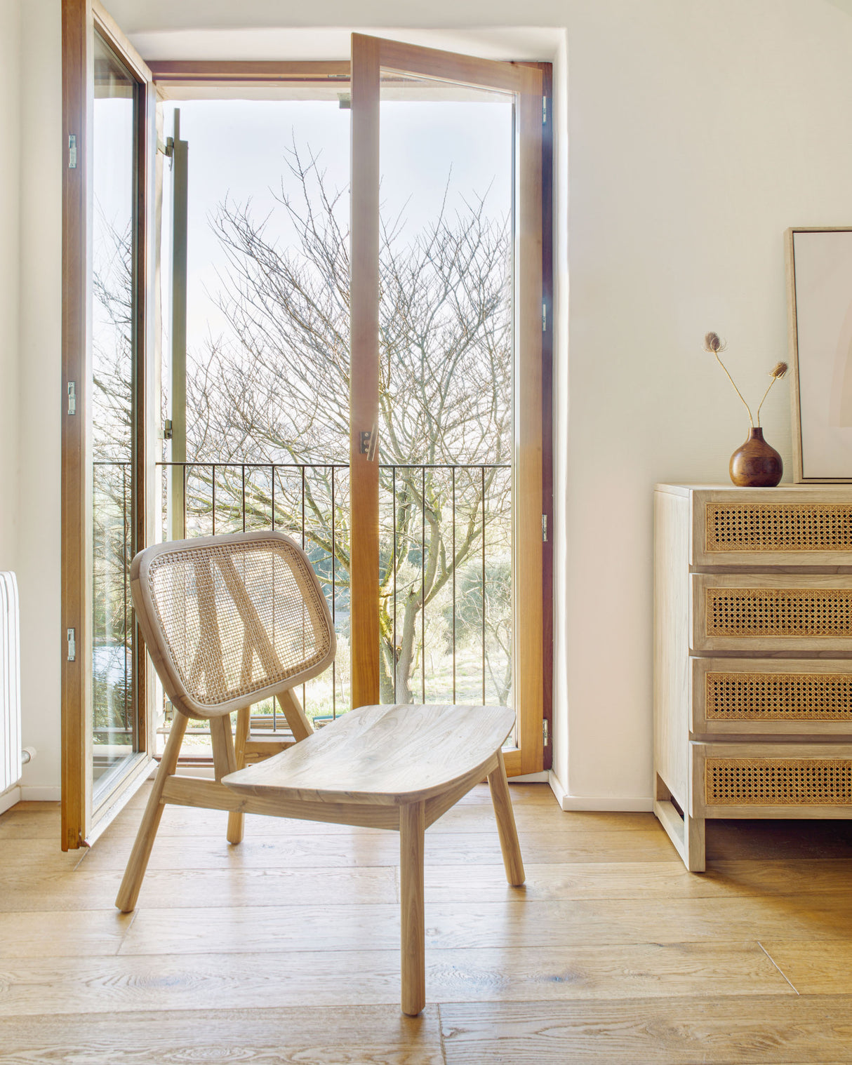 Nadra Sessel aus massivem Teakholz und Rattan - ZEN ZONE Furniture