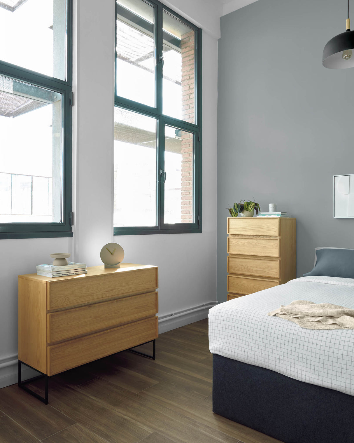 Taiana Kommode mit 3 Schubladen mit Eichenfurnier und schwarzer Stahlstruktur 100 x 78 cm - ZEN ZONE Furniture