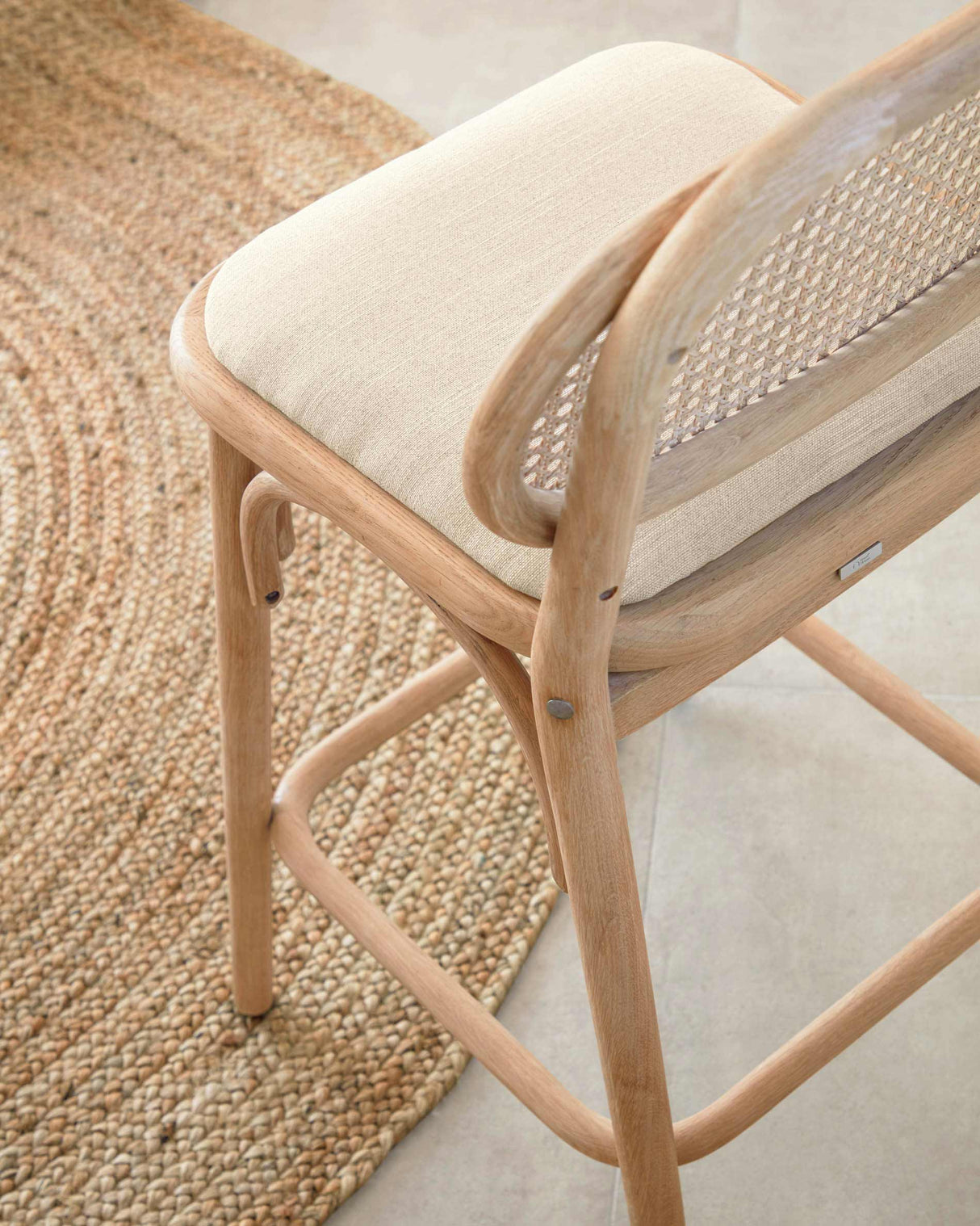 Doriane Hocker massive Eiche naturbelassen mit gepolstertem Sitz 65 cm hoch FSC Mix Credit - ZEN ZONE Furniture