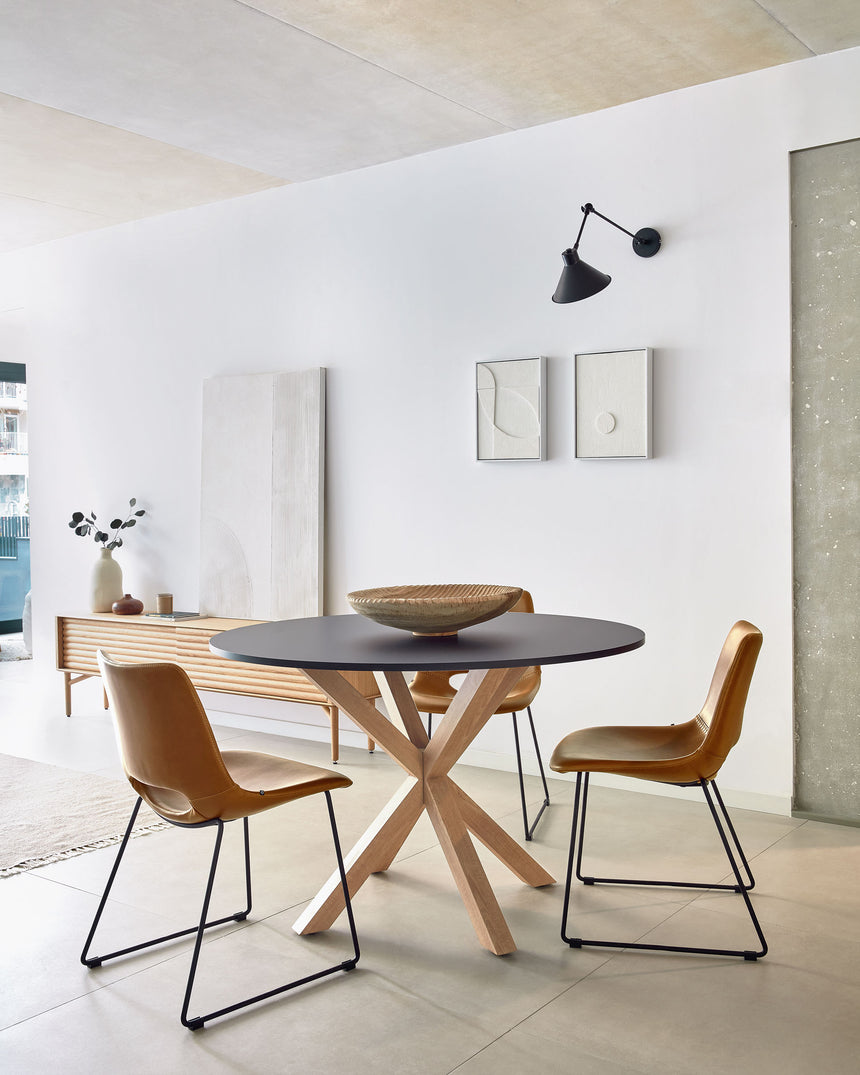 Argo runder Tisch mit schwarzer MDF-Platte und Stahlbeinen mit Holzeffekt Ø 119 cm - ZEN ZONE Furniture