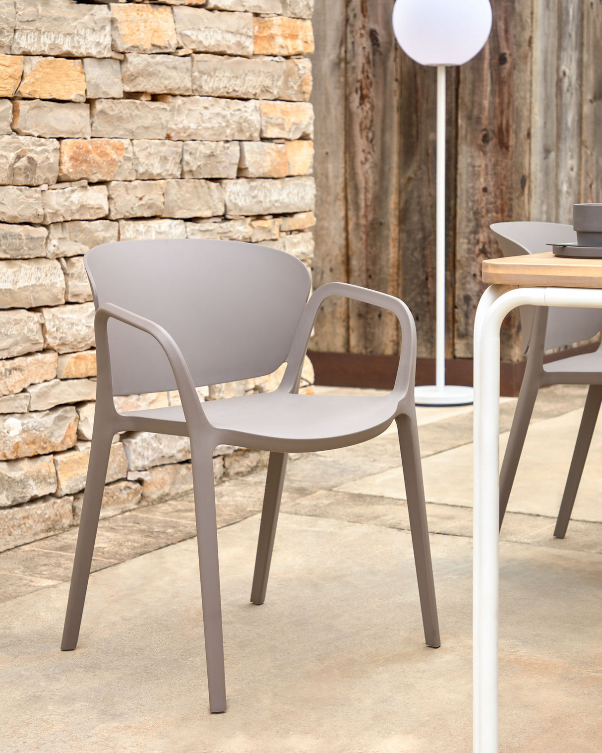 Ania stapelbarer Stuhl 100% outdoor braun - ZEN ZONE Furniture