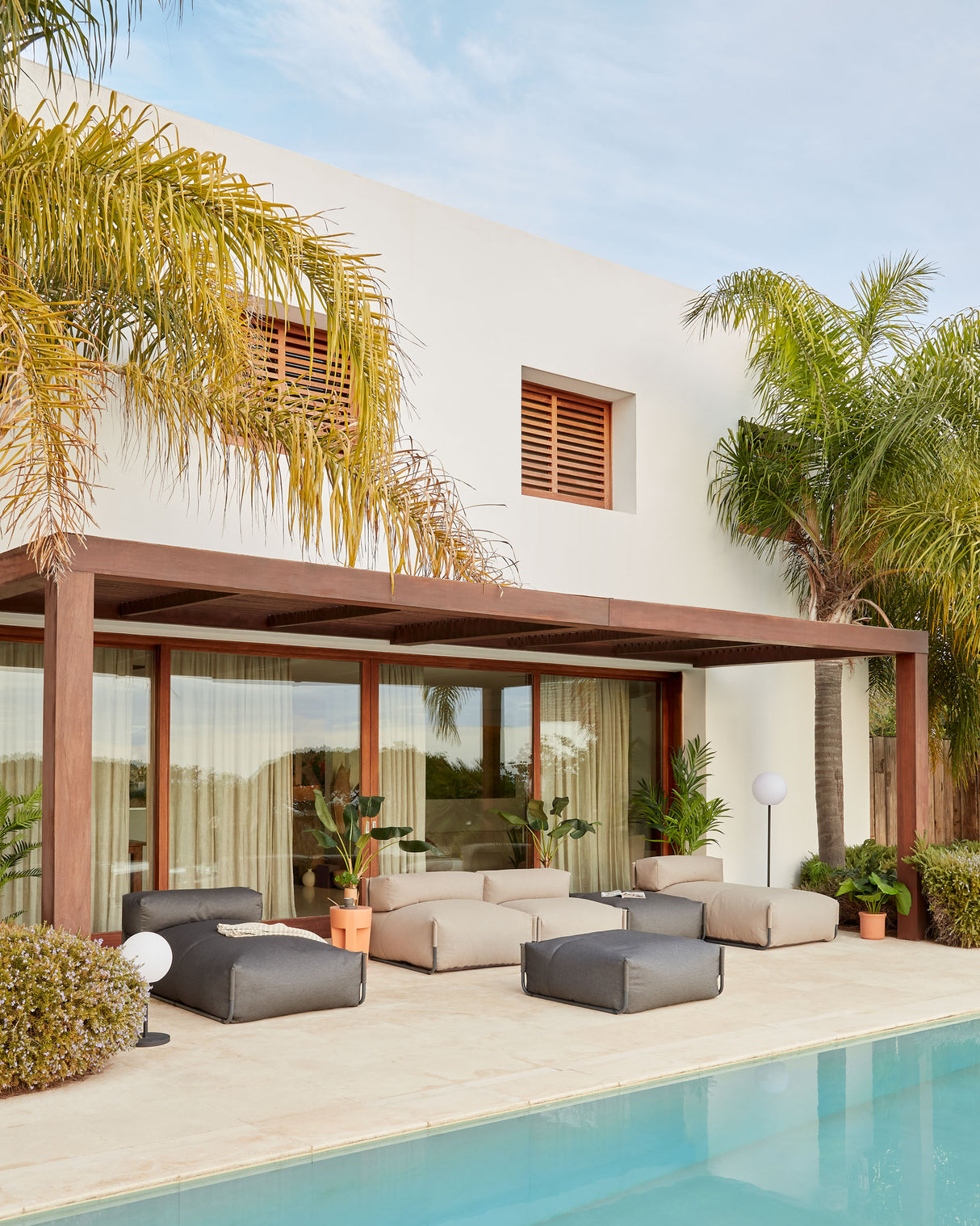 Square Puff Modularsofa longue m. Rückenlehne 100% outdoor grün und Alu schwarz 165x101 cm - ZEN ZONE Furniture