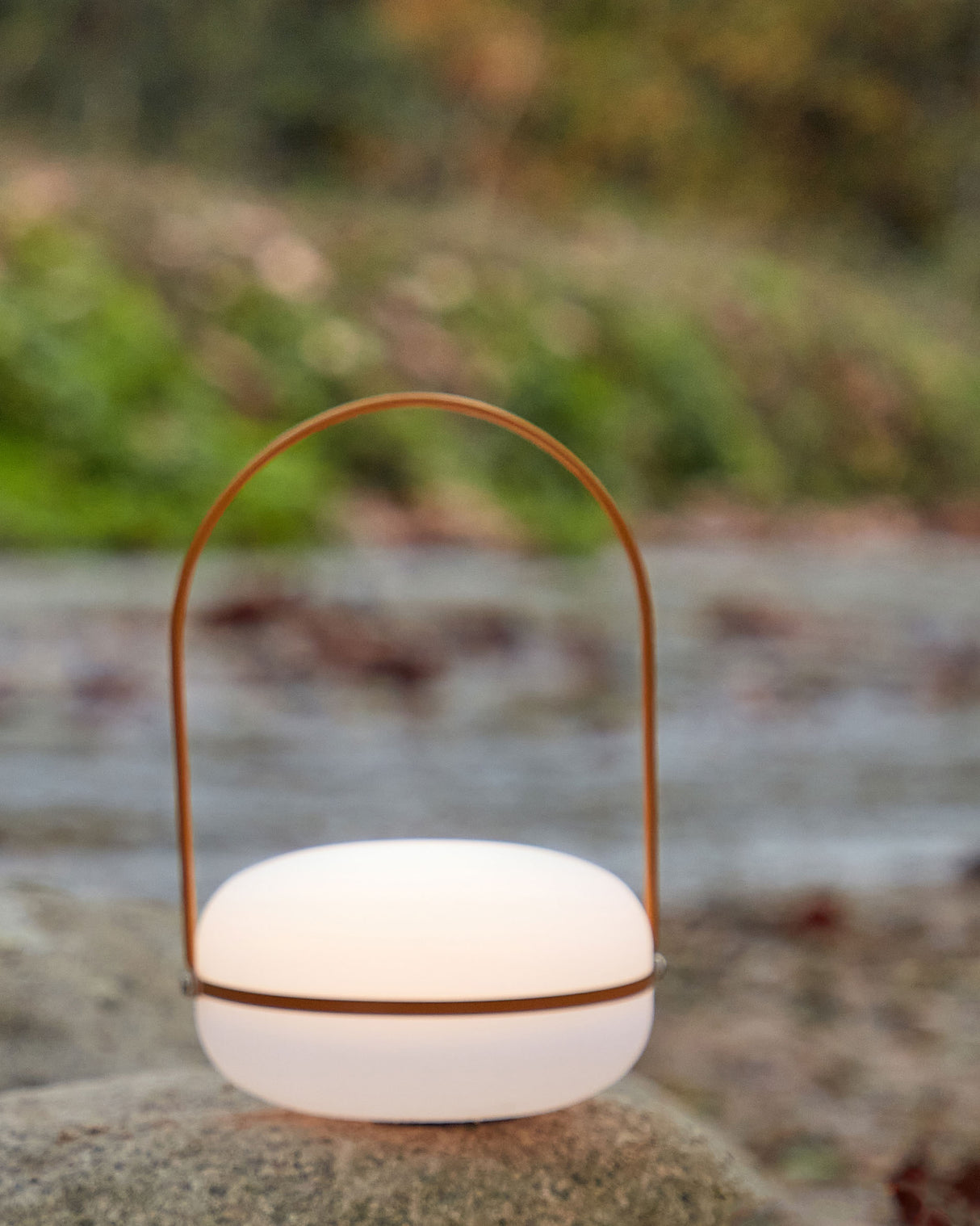 Tea Tischlampe aus Polyethylen und Metall mit senfgelbem Finish - ZEN ZONE Furniture