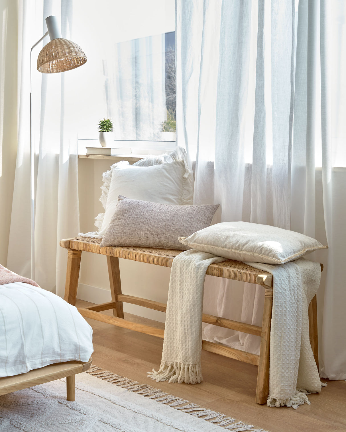 Beida Bank aus massivem Teakholz 120 cm - ZEN ZONE Furniture