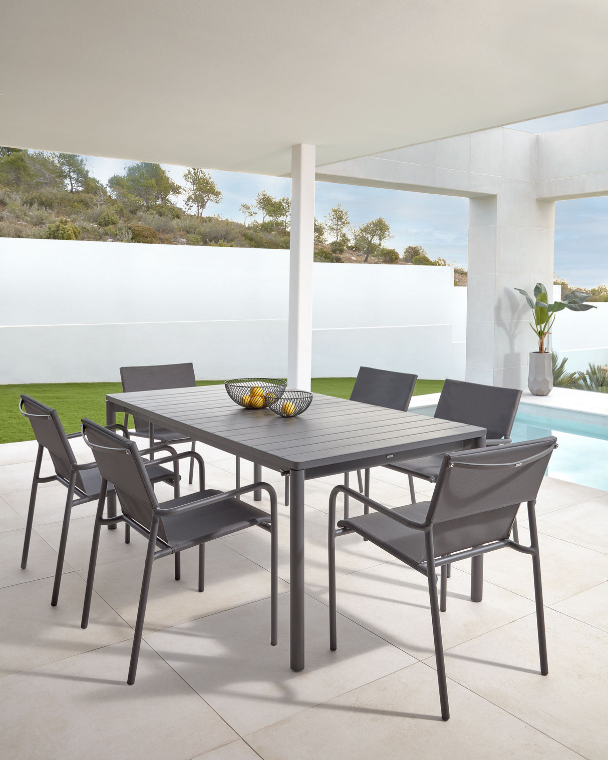 Zaltana ausziehbarer Outdoor-Tisch aus Aluminium matt dunkelgrau 140 (200) x 90 cm - ZEN ZONE Furniture