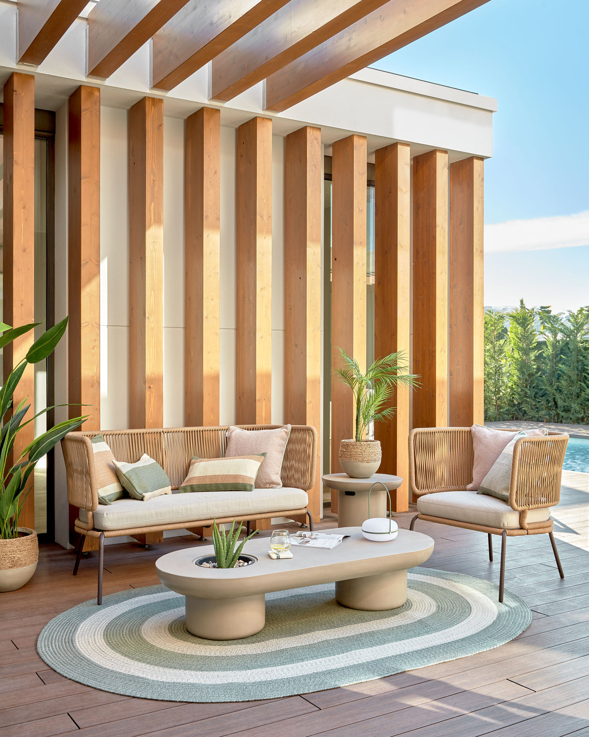 Nadin Sessel aus beigem Seil und Beinen aus verzinktem Stahl - ZEN ZONE Furniture