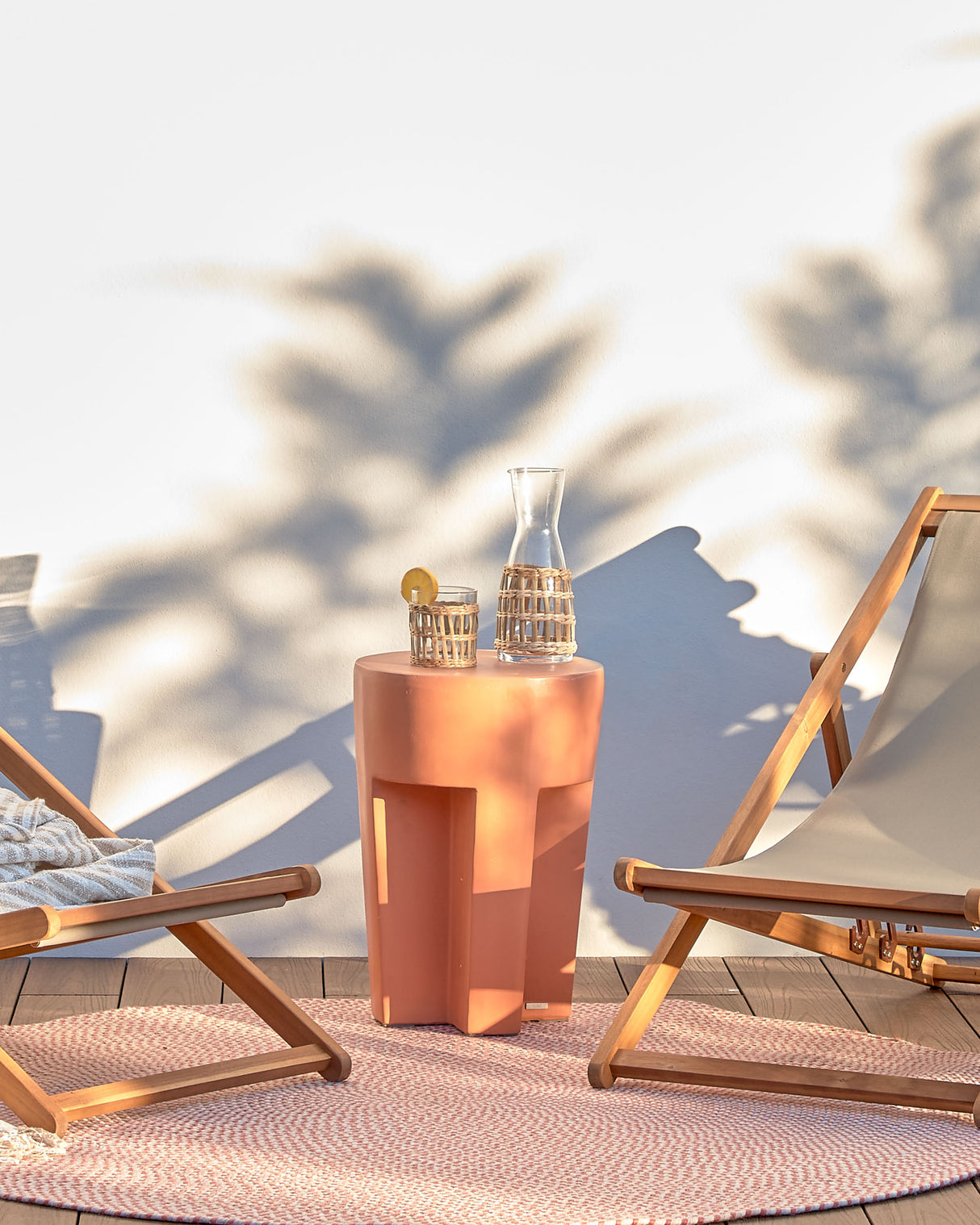 Vilena runder Outdoor Beistelltisch aus Terrakotta Ø 33 cm - ZEN ZONE Furniture