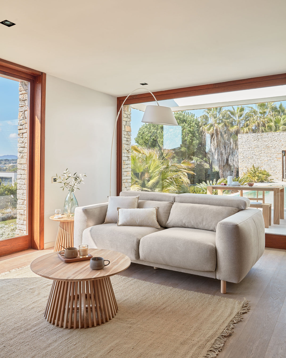 Singa 3-Sitzer Sofa mit verstellbarer Kopfstütze und ausziehbarem Sitz beige 215 cm FSC Mix Credit - ZEN ZONE Furniture