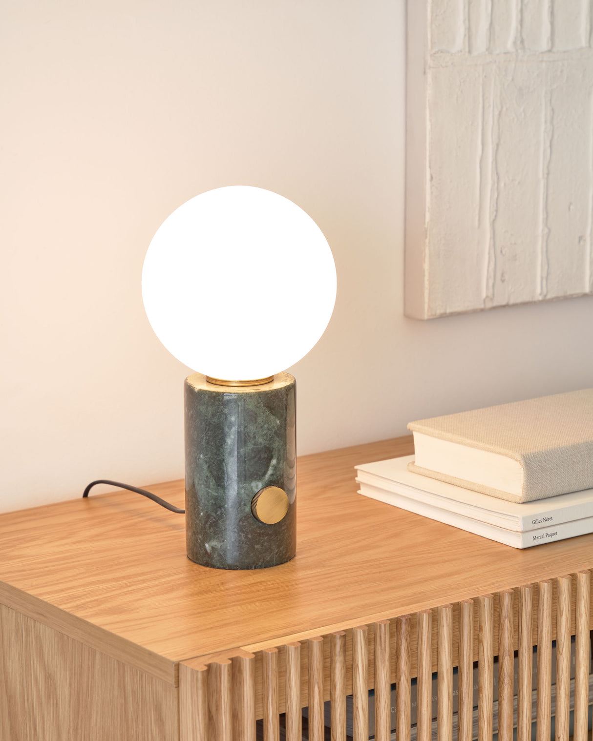 Lonela Tischlampe aus Marmor mit grünem Finish - ZEN ZONE Furniture