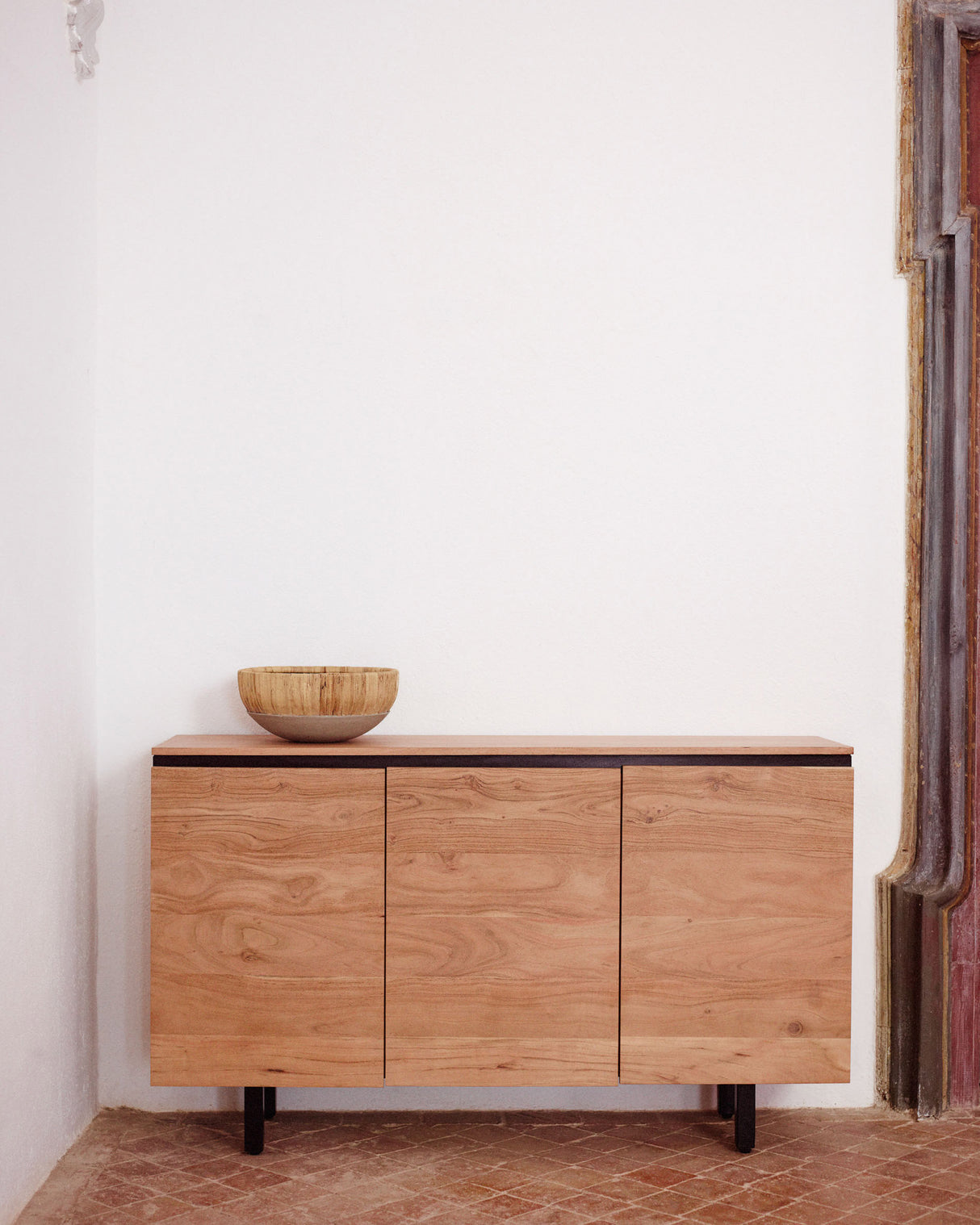 Uxue Sideboard aus massivem Akazienholz mit natürlichem Finish 150 x 88 cm - ZEN ZONE Furniture