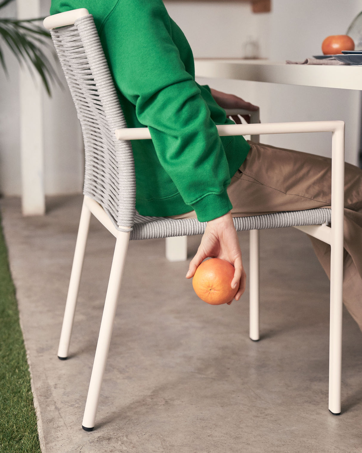 Culip stapelbarer Gartenstuhl aus Seil und Aluminium in Weiß - ZEN ZONE Furniture