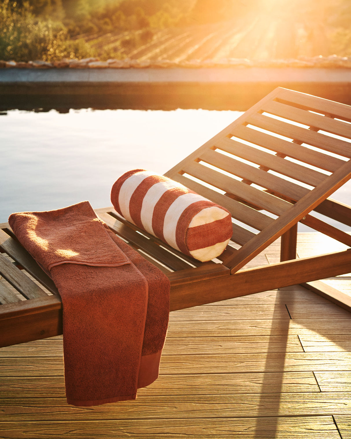 Sulamita Outdoor Liegebett aus massivem Akazienholz FSC 100% - ZEN ZONE Furniture