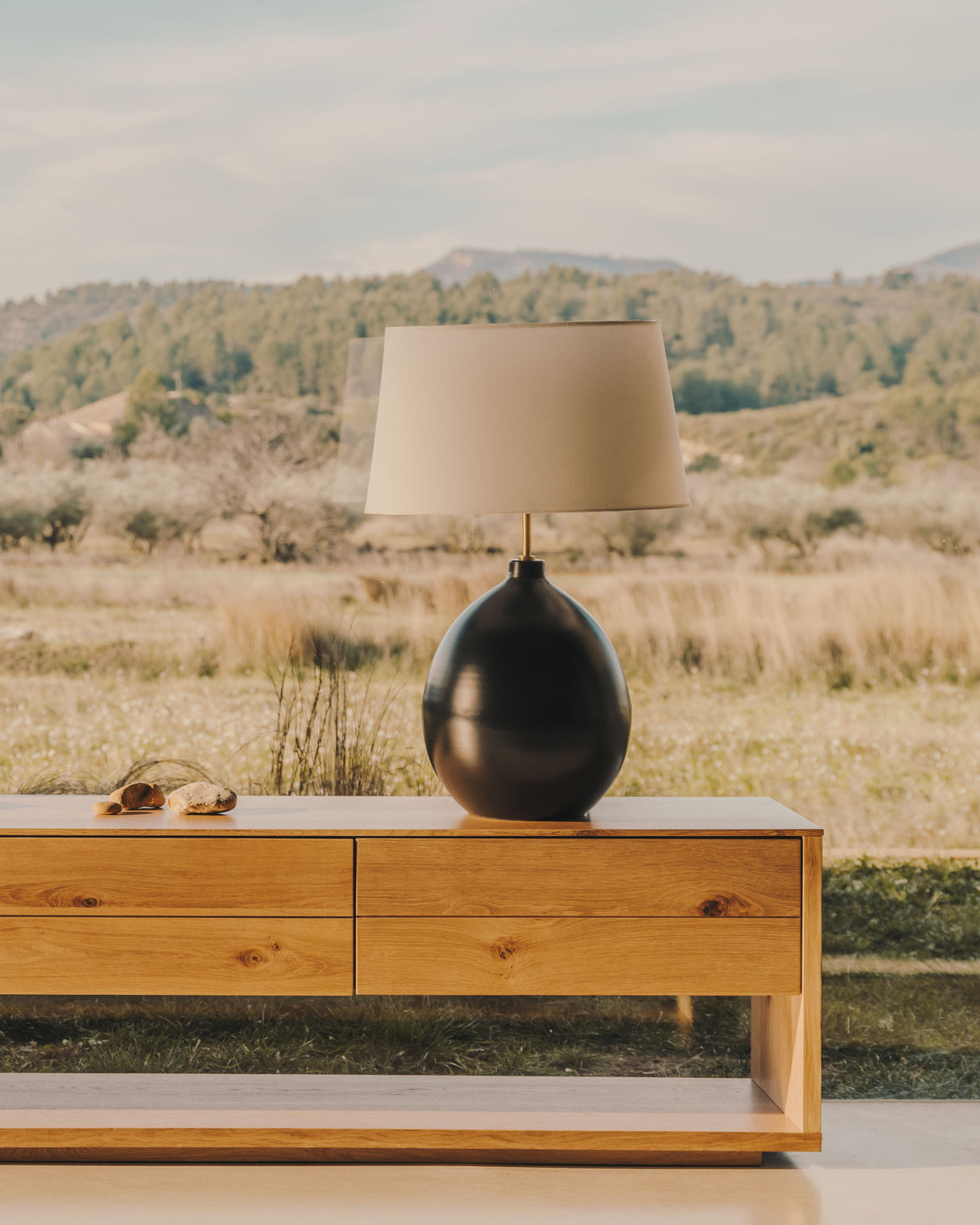 Foixa Tischlampe Schwarz - ZEN ZONE Furniture