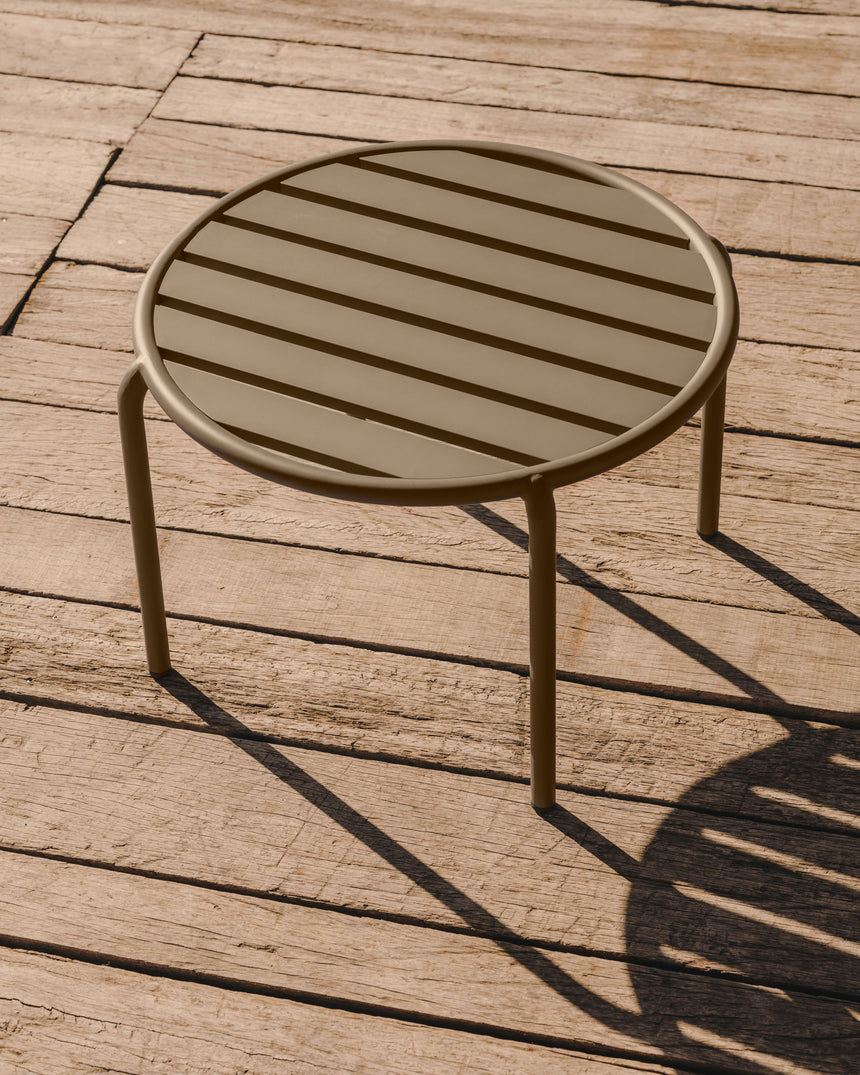Joncols Gartenbeistelltisch aus Aluminium mit Finish in Grün Ø 60 cm - ZEN ZONE Furniture