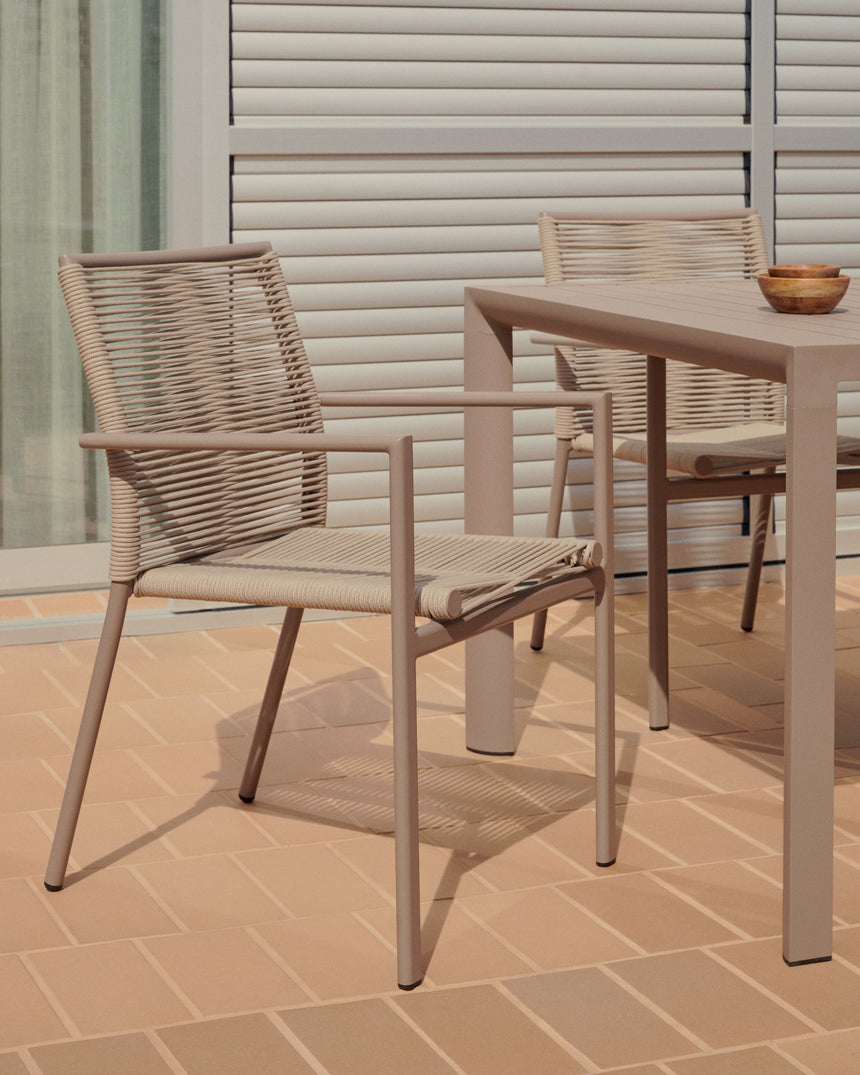 Culip stapelbarer Gartenstuhl aus Seil und Aluminium in Braun - ZEN ZONE Furniture
