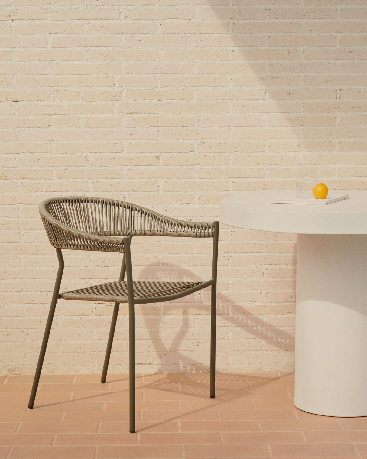 Futadera stapelbarer Gartenstuhl aus Kunststoffseil in Grün und Stahl mit grünem Finish - ZEN ZONE Furniture