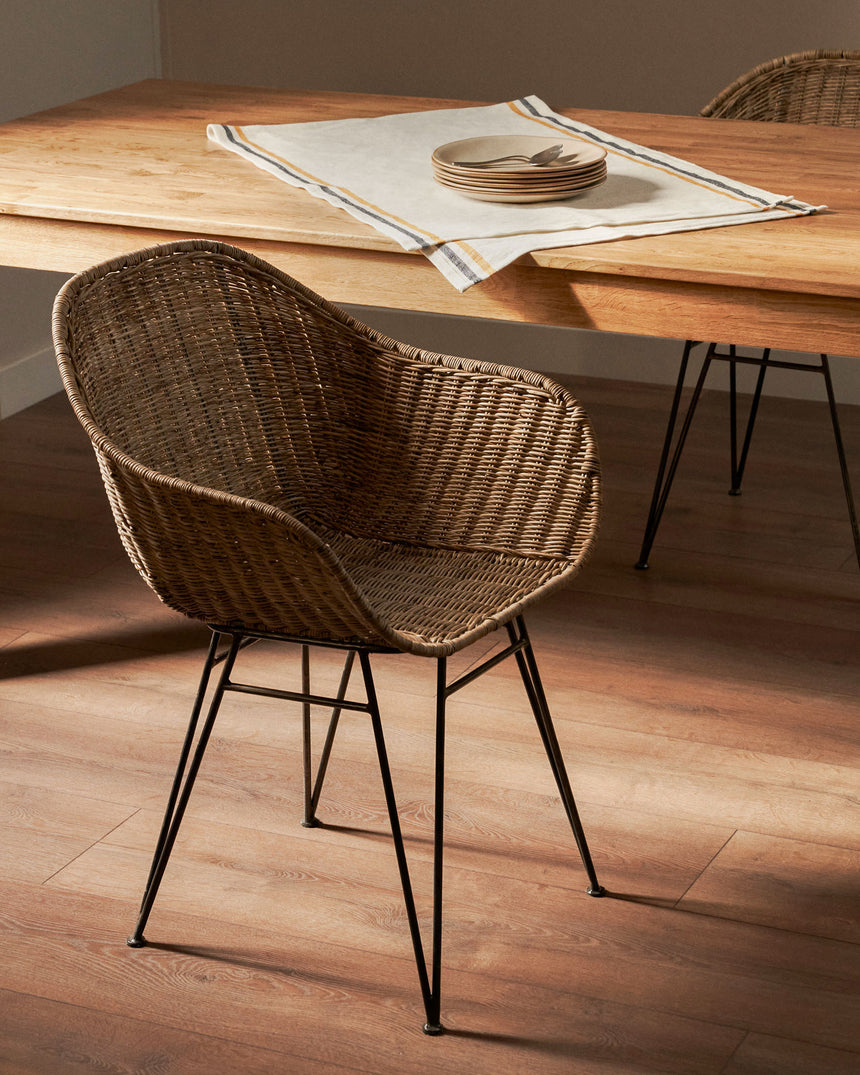 Chart Stuhl aus Rattan und Stahlbeine mit schwarzem Finish - ZEN ZONE Furniture
