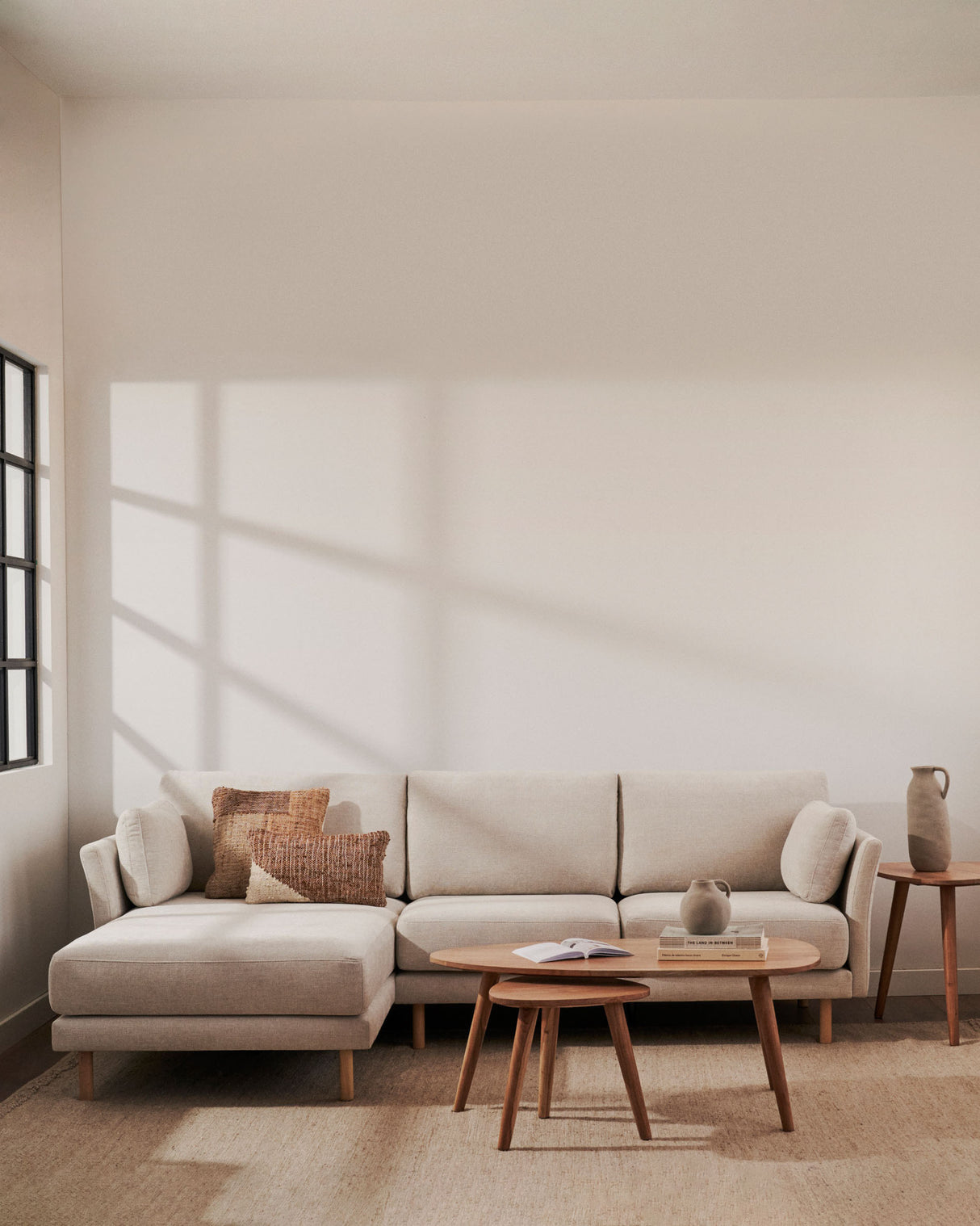 Gilma 3-Sitzer-Sofa Chaiselongue rechts/links Chenille in Perle Beine naturfarben 260 cm - ZEN ZONE Furniture