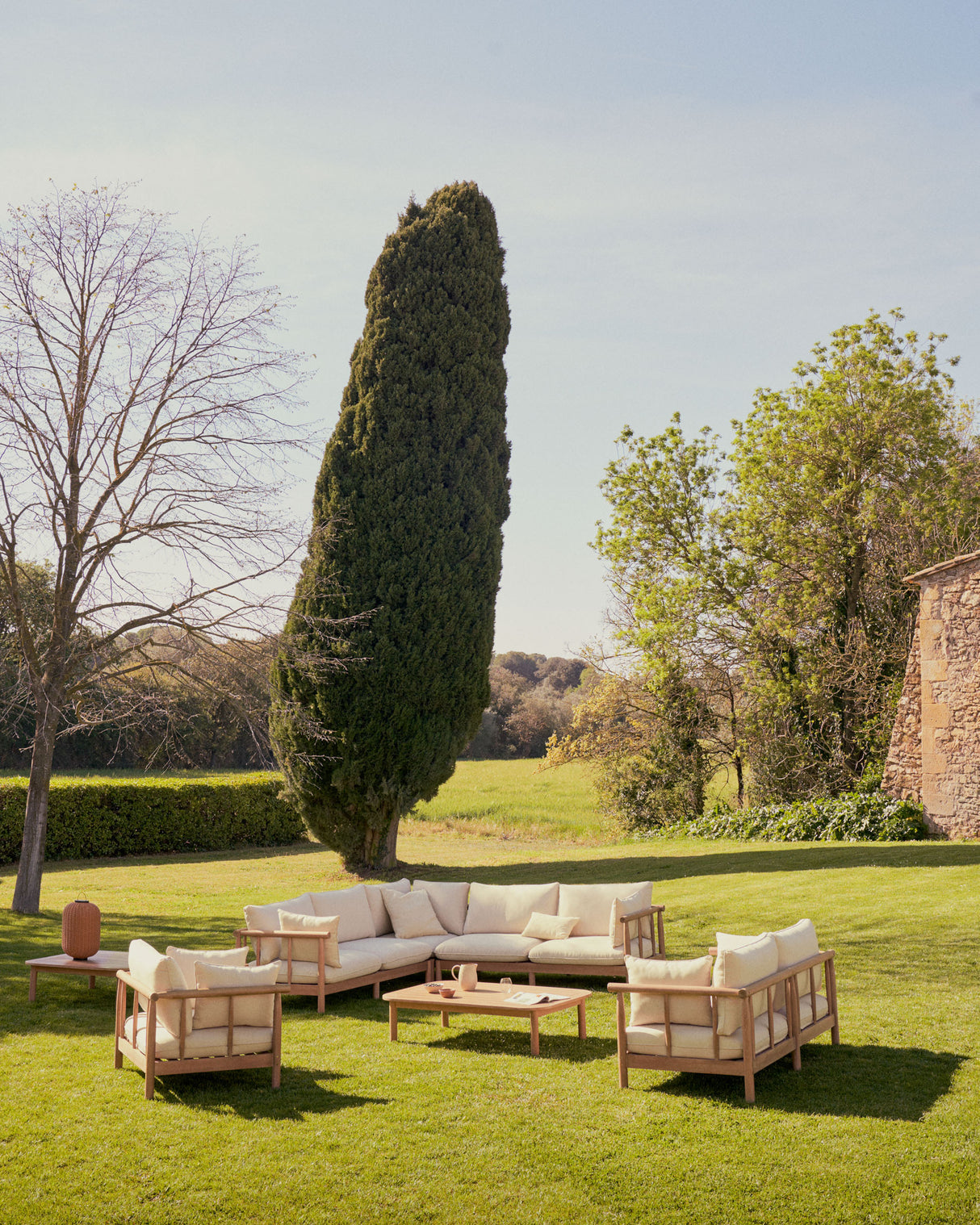 Sacova Set 5-Sitzer-Ecksofa und Couchtisch aus massives Eukalyptusholz 100% FSC - ZEN ZONE Furniture