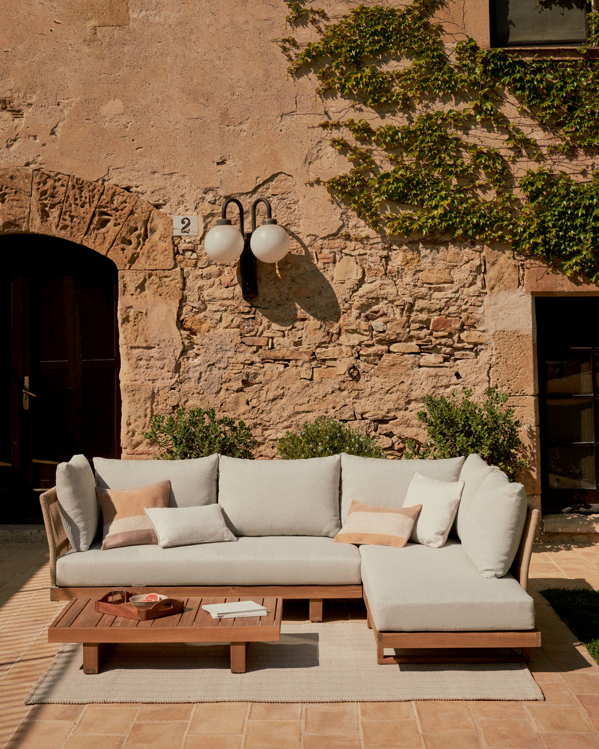 Raco Set aus 5-Sitzer-Ecksofa und Couchtisch massives Akazienholz 100% FSC - ZEN ZONE Furniture