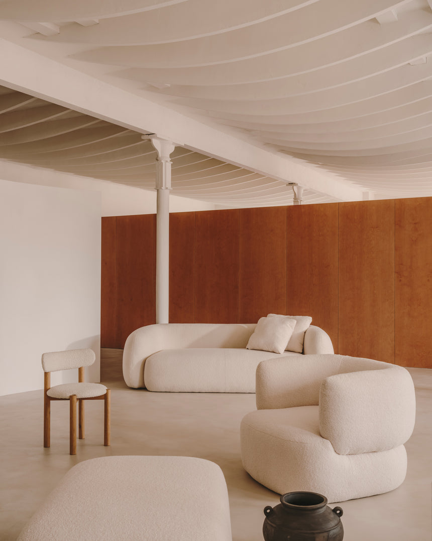 Martina Sessel mit Bouclé in Off-White mit Kissen - ZEN ZONE Furniture