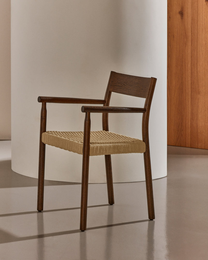 Stuhl Yalia aus massiver Eiche mit Nussbaum-Finish und Sitz aus Seil FSC 100% - ZEN ZONE Furniture