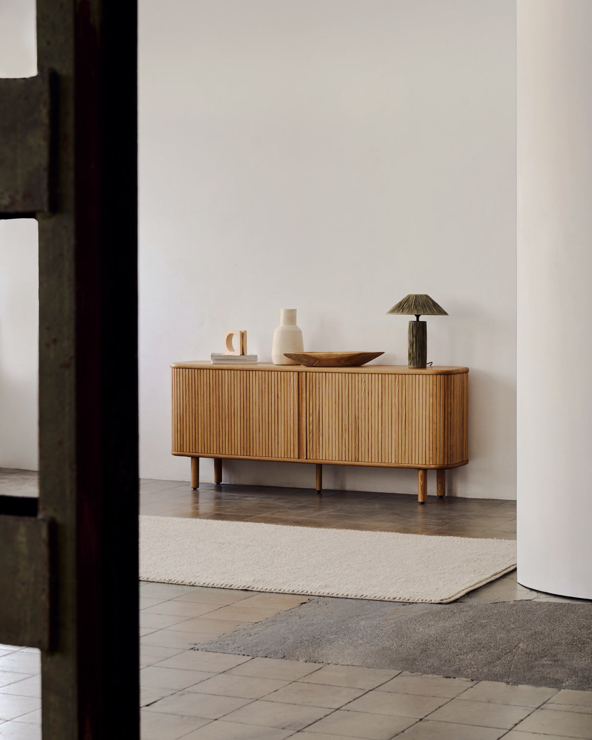 Mailen Sideboard 2 Türen aus Eschenfurnier mit natürlichem Finish 180 x 75 cm - ZEN ZONE Furniture