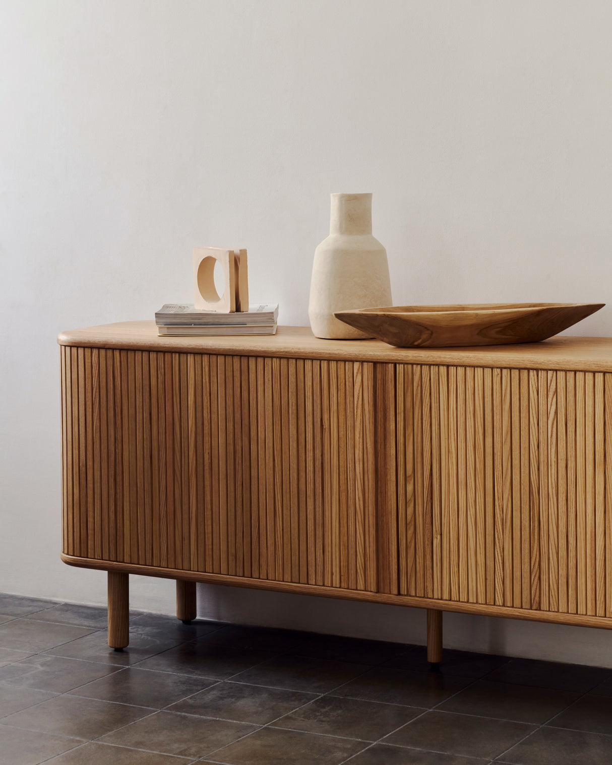 Mailen Sideboard 2 Türen aus Eschenfurnier mit natürlichem Finish 180 x 75 cm - ZEN ZONE Furniture
