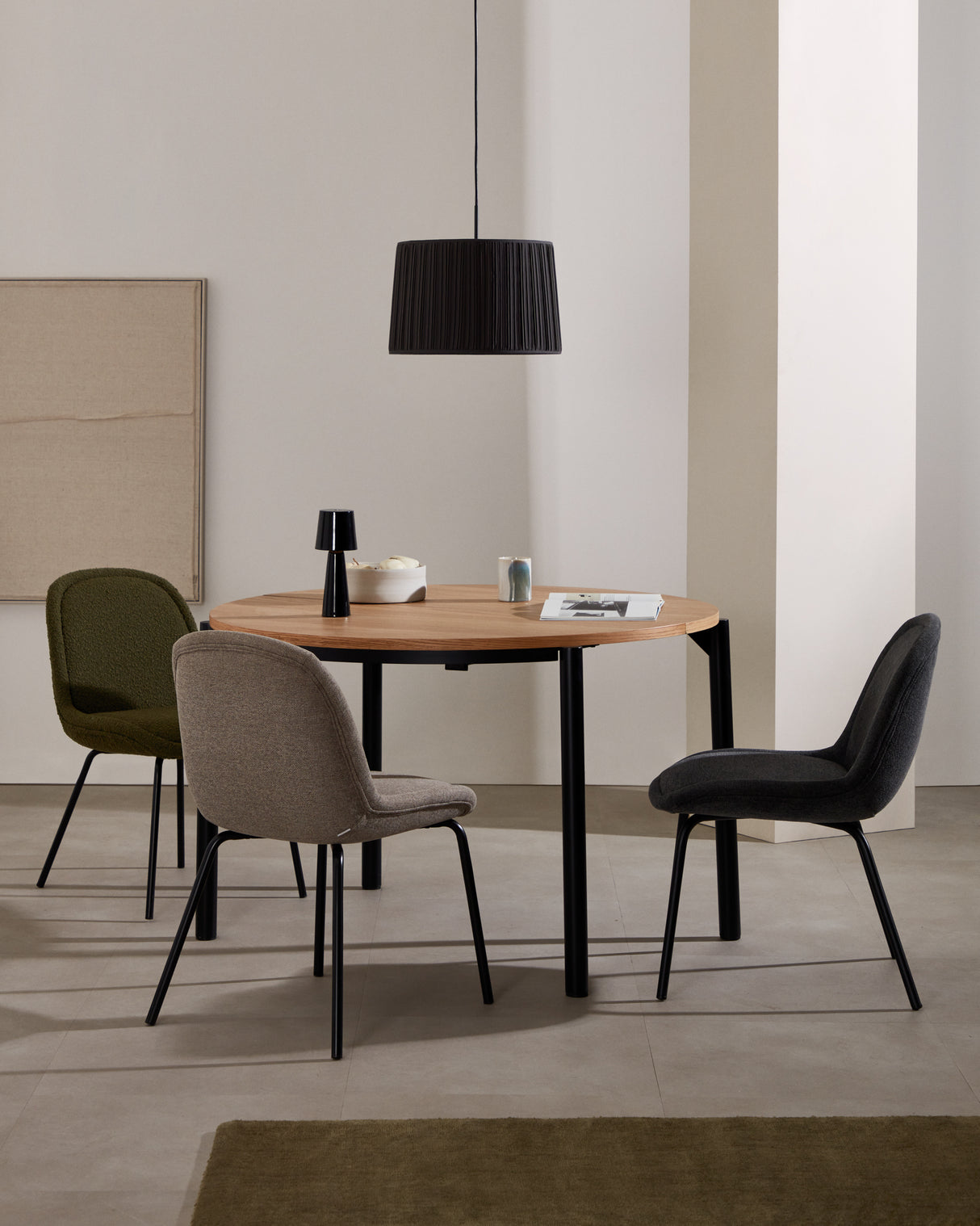 Montuiri Ausziehtisch rund Eichenfurnier und Stahlbeine schwarzes Finish Ø90(130) cm - ZEN ZONE Furniture