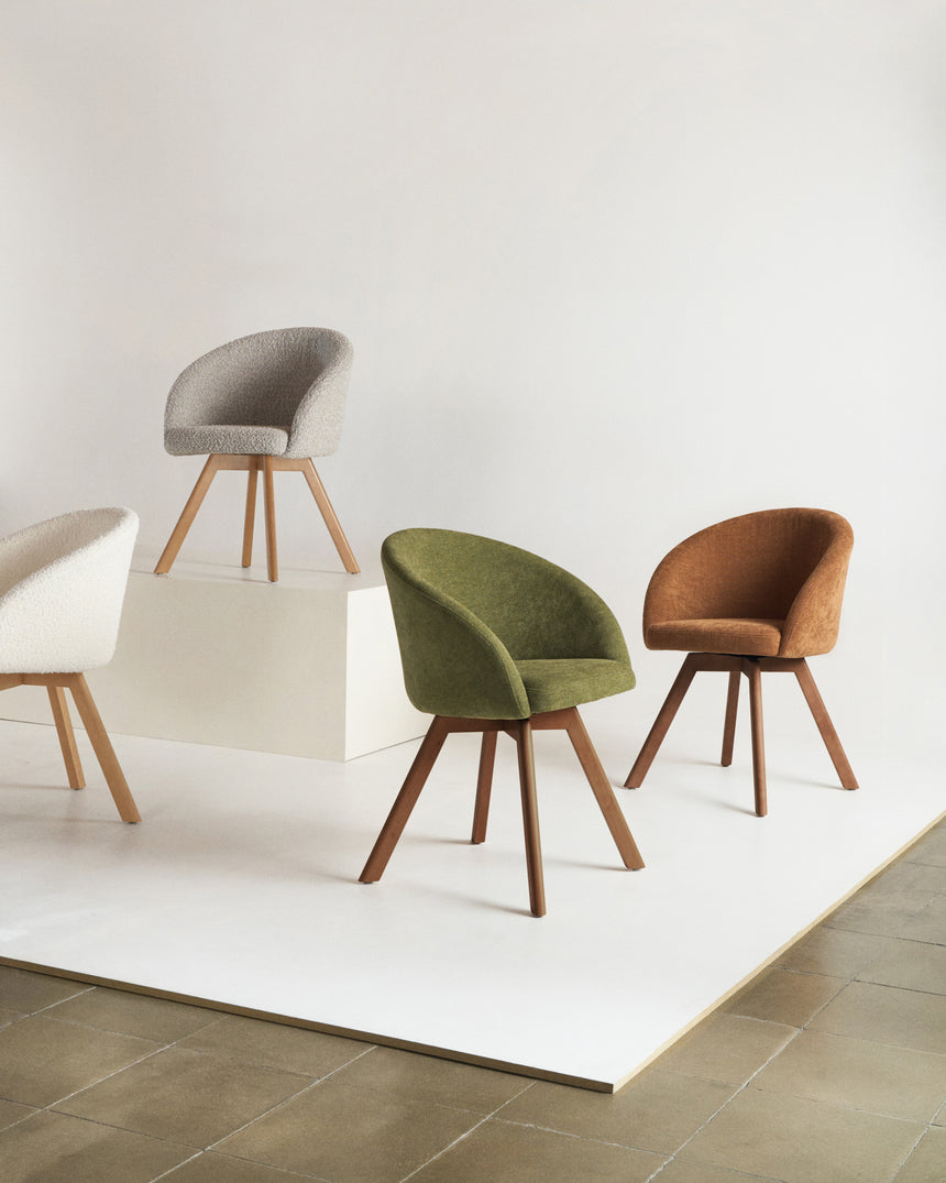 Marvin Drehstuhl mit Bouclé-Polsterung in Grau Beine massive Buche mit natürlichem Finish - ZEN ZONE Furniture