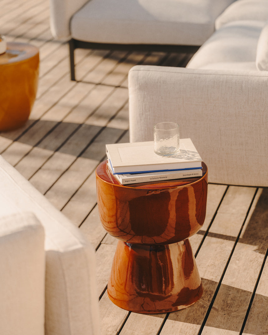 Mesquida Outdoor Beistelltisch aus Keramik mit Terrakotta Glasurfinish Ø 35 cm - ZEN ZONE Furniture