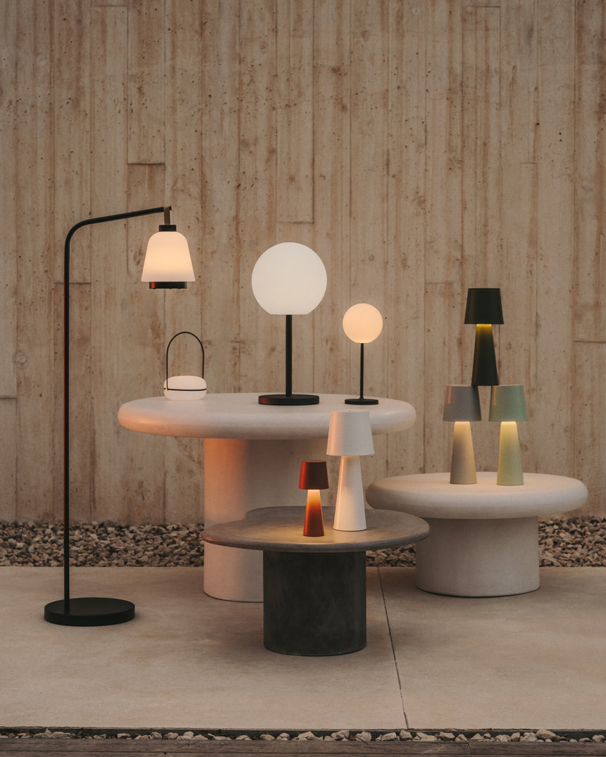 Arenys Outdoor Tischlampe groß aus Metall mit weißem Lackfinish - ZEN ZONE Furniture