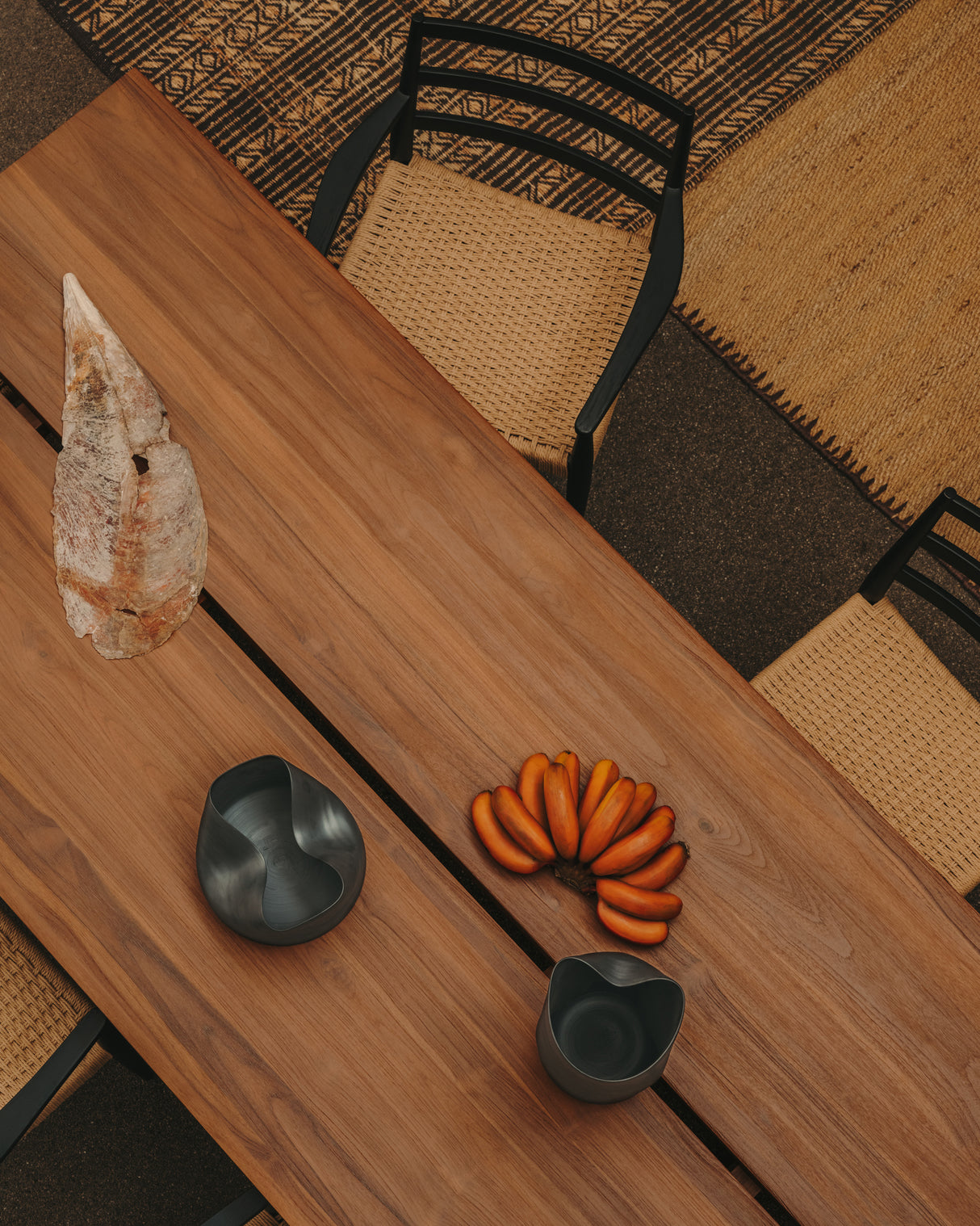 Sashi Tisch aus massivem Teakholz 220 x 100 cm - ZEN ZONE Furniture