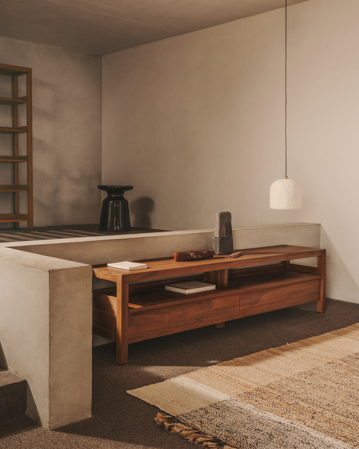 Sashi TV-Möbel aus massivem Teakholz 200 x 40 cm - ZEN ZONE Furniture