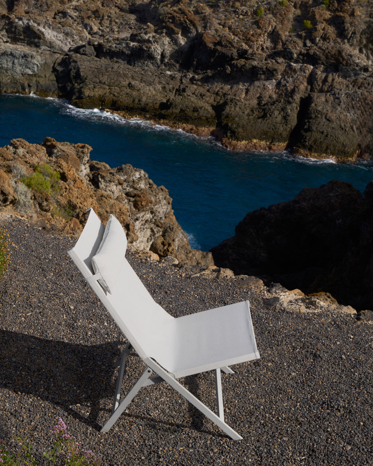 Canutells Klappstuhl aus Aluminium mit weißem Finish - ZEN ZONE Furniture