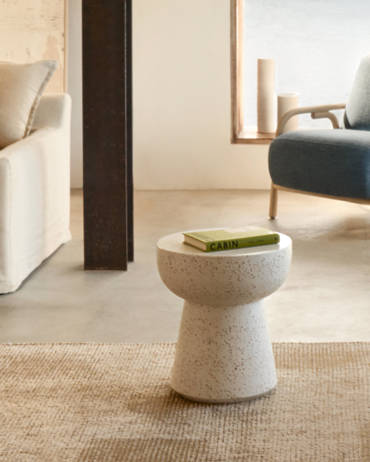 Pada Beistelltisch weißer Terrazzo Ø 40 cm - ZEN ZONE Furniture