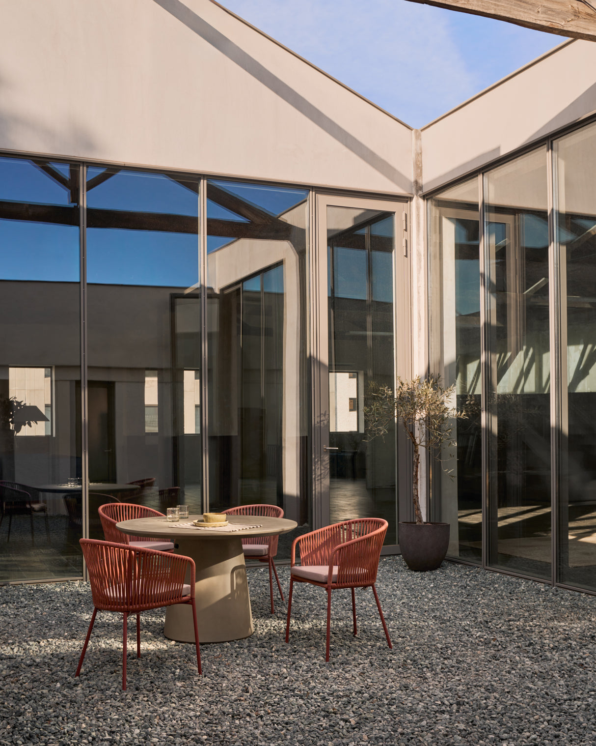 Itai Outdoor Tisch Ø 120 cm - ZEN ZONE Furniture