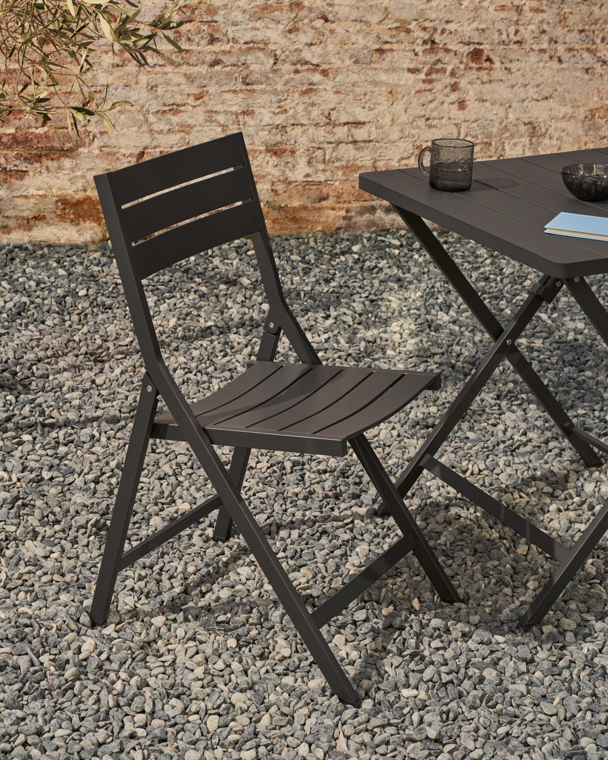 Faltbarer GartenstuhlTorreta aus Aluminium mit dunkelgrauem Finish - ZEN ZONE Furniture