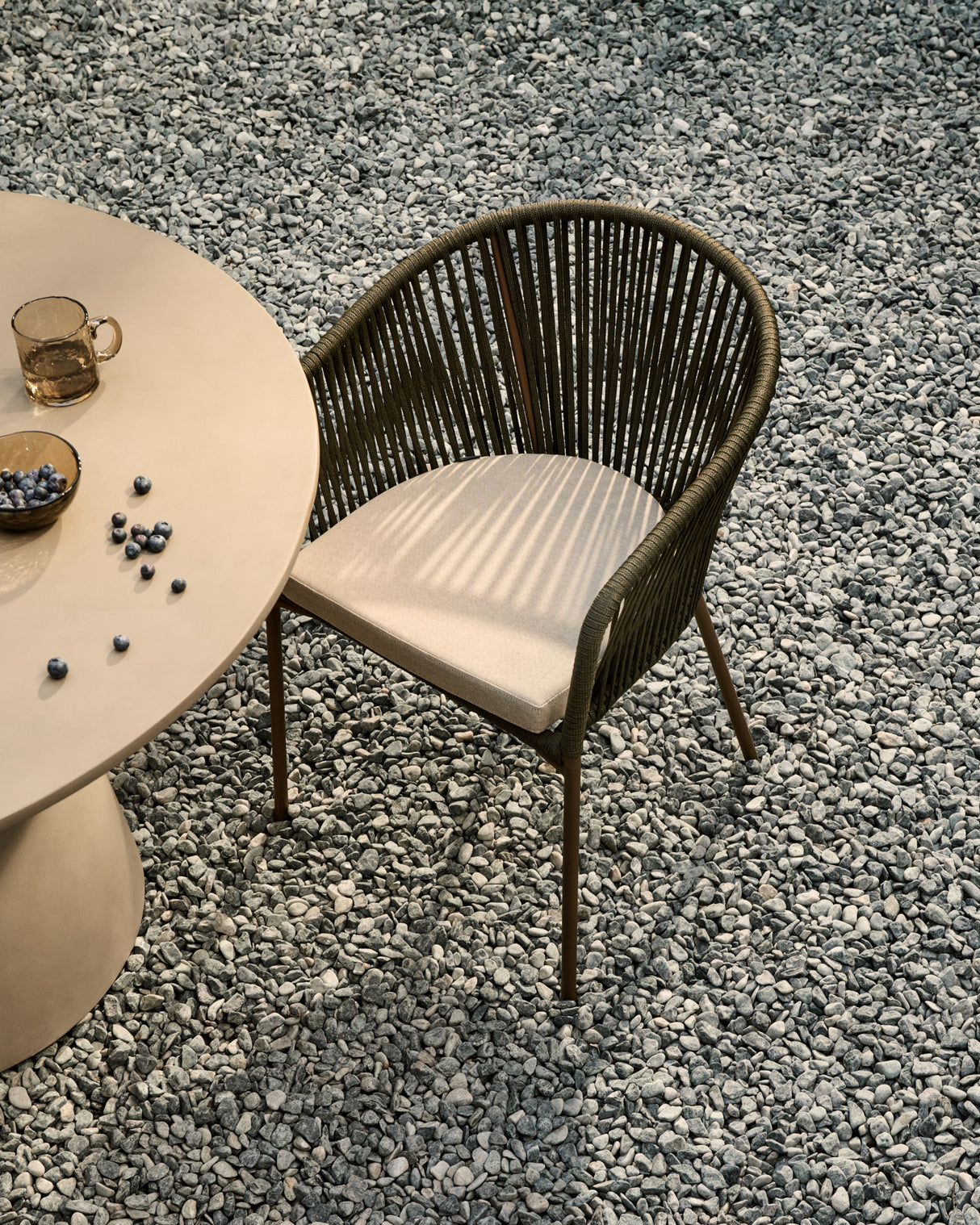 Yanet Stuhl aus Seil in Grün mit Beinen aus verzinktem Stahl - ZEN ZONE Furniture