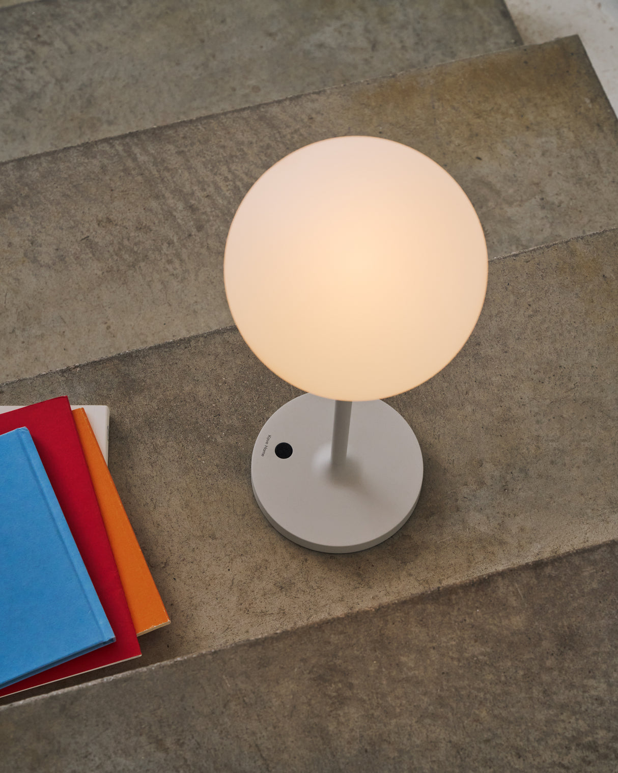 Outdoor Tischlampe Dinesh Aluminium in Grau 40 cm - ZEN ZONE Furniture