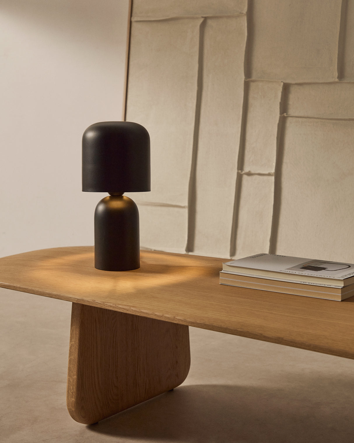 Tischleuchte Monze aus schwarz lackiertem Metall - ZEN ZONE Furniture