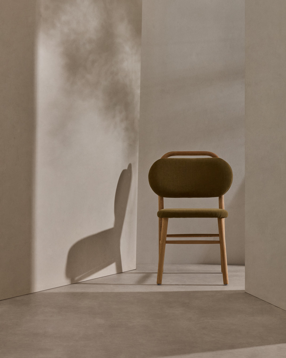 Helda Stuhl aus grüner Chenille und massivem Eichenholz FSC Mix Credit - ZEN ZONE Furniture