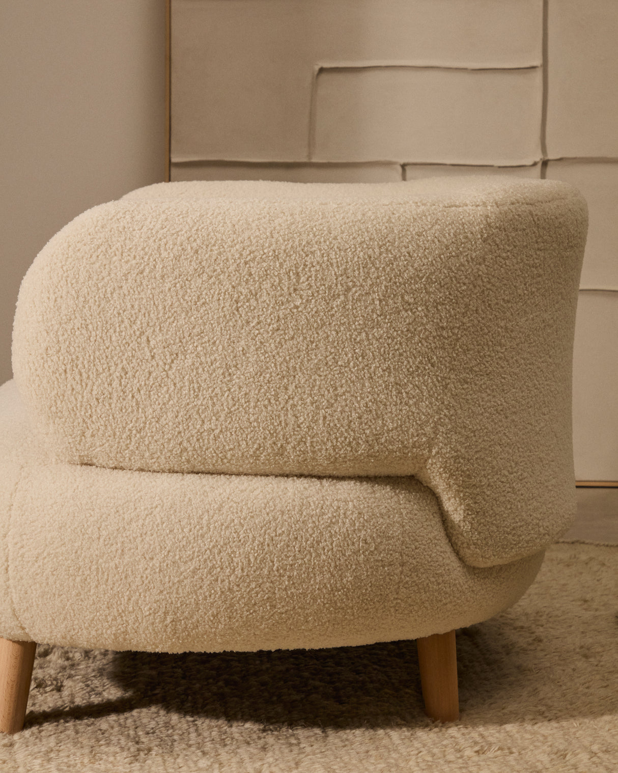 Luisa Sessel mit Bouclé-Bezug in Écru Beine aus massiver Buche 90 cm - ZEN ZONE Furniture