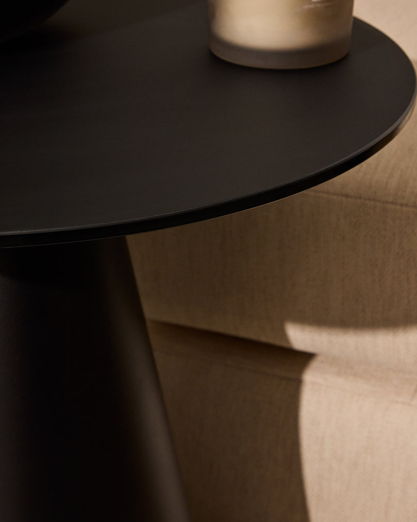 Wilshire Beistelltisch aus getempertem Glas und Metall mit Finish in Mattschwarz Ø 50 cm - ZEN ZONE Furniture