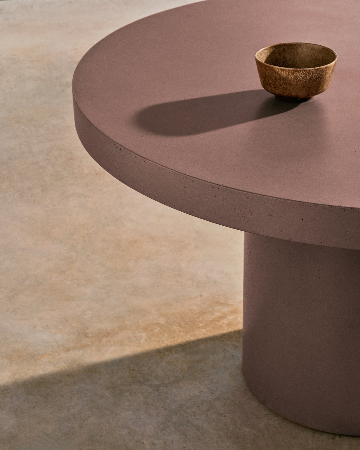 Runder Tisch Aiguablava aus Zement in Terrakotta Ø 120 cm - ZEN ZONE Furniture