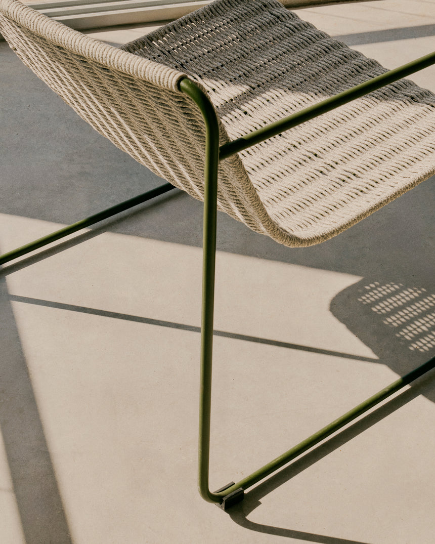 Sessel Maurina aus grün verzinktem Stahl mit écrufarbenem und grauem Seil - ZEN ZONE Furniture