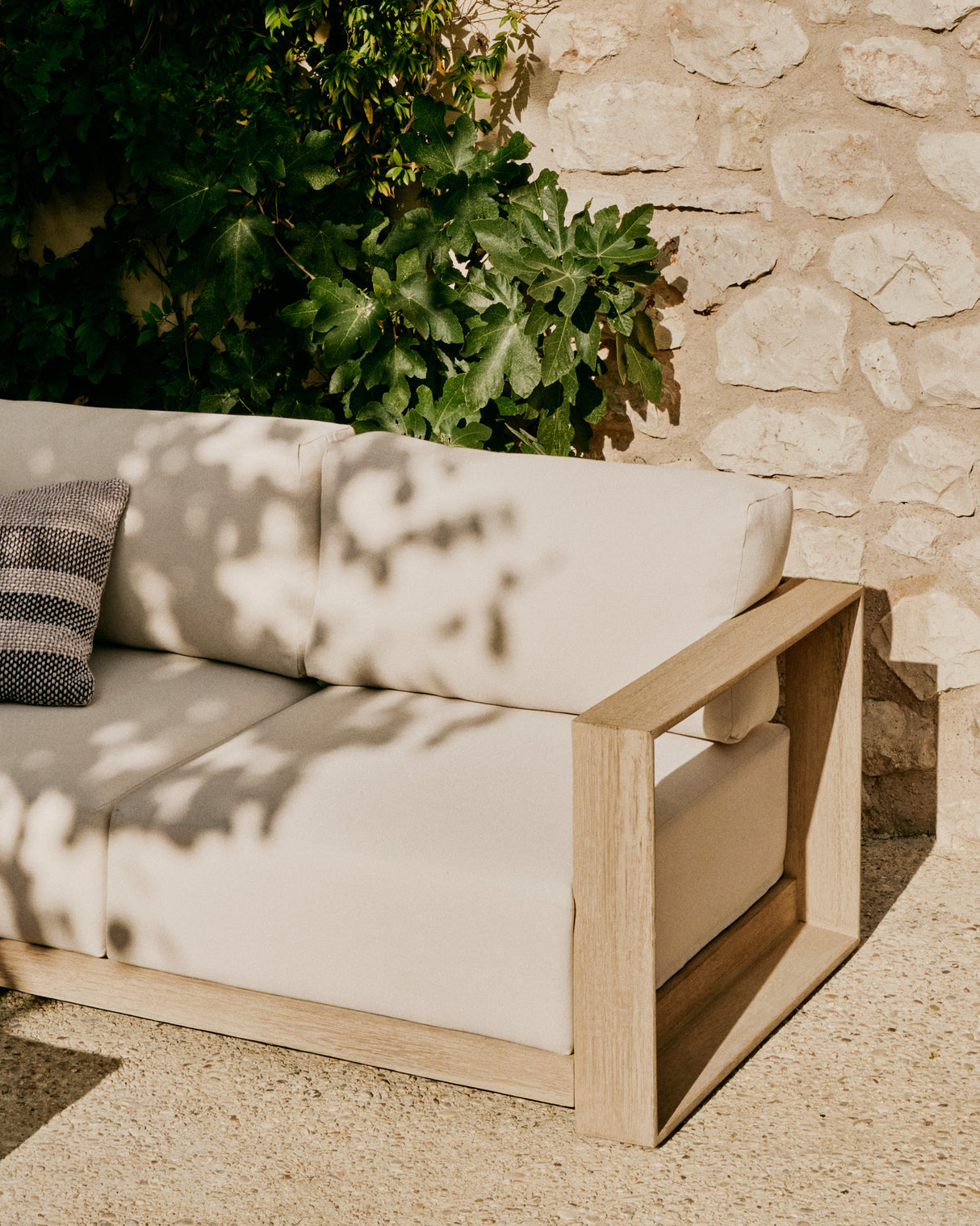 2-Sitzer-Sofa Ambra aus massivem Akazienholz mit hellem Finish 174 cm - ZEN ZONE Furniture